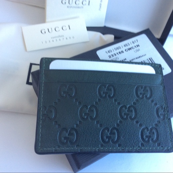 Gucci Other - Preowned green Gucci signature case